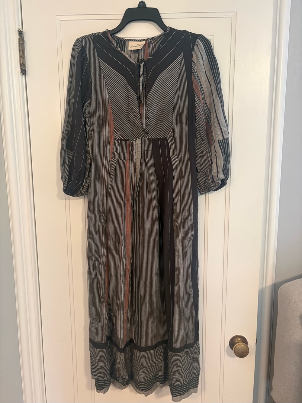 Universal Thread Striped Maxi Dress in Black, Cream & Rust size XS